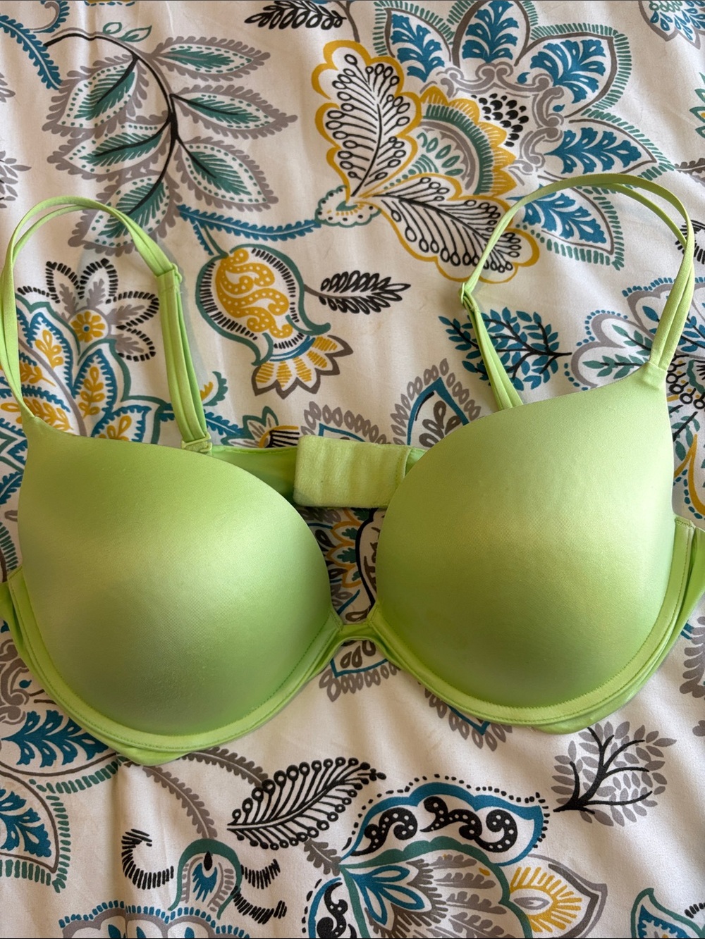 VICTORIA'S SECRET Lime Green Push Up Bra